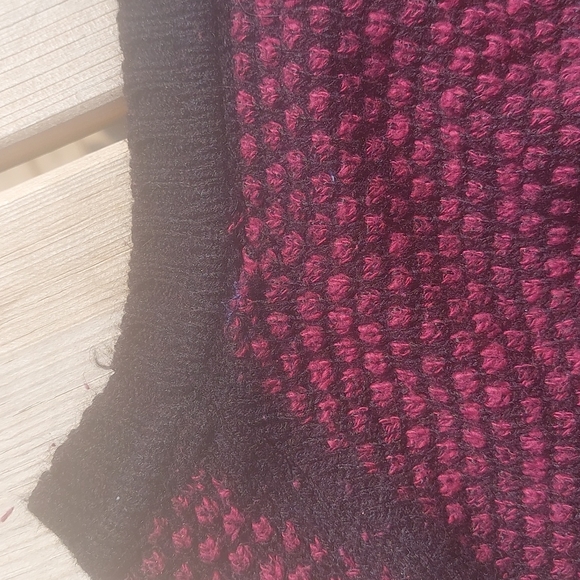 Sweater - Picture 8 of 9